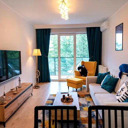 In By The River & Beach, Cleaning Included Apartment