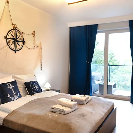 Apartment In By The River & Beach, Cleaning Included Dziwnów